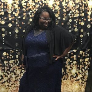 Meet your Posher, Nina